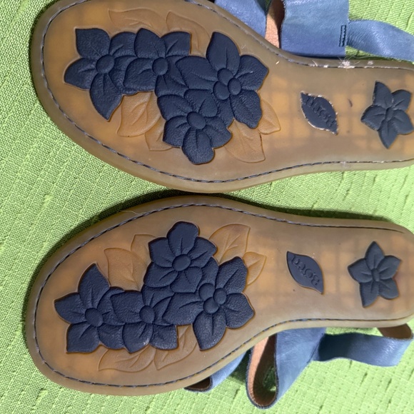 Born blue flats size 8m - Picture 2 of 3